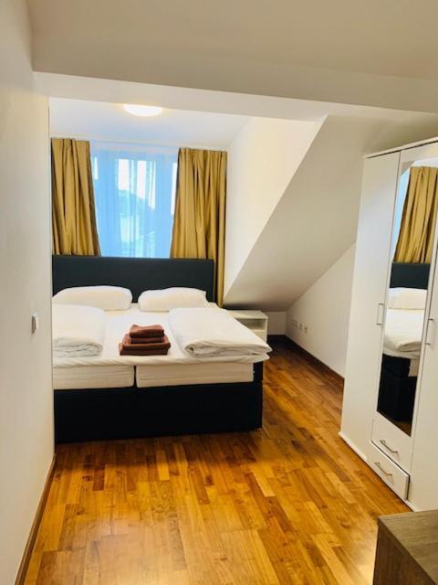 Aurellia Deluxe Apartments Виена Екстериор снимка