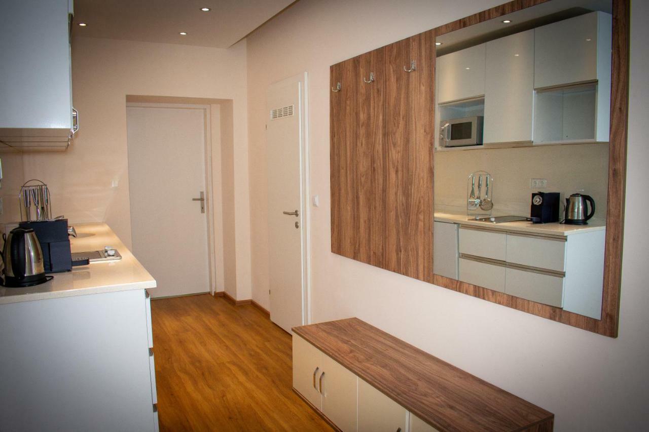 Aurellia Deluxe Apartments Виена Екстериор снимка